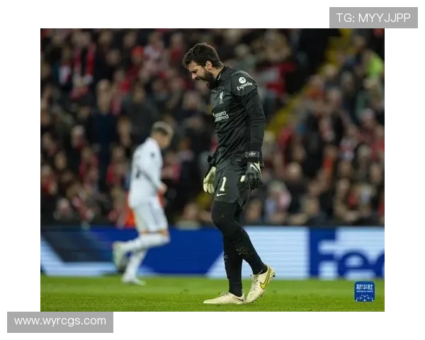 莫伦特斯谈维尼修斯与门将碰撞事件强调偶然性并分享个人经历